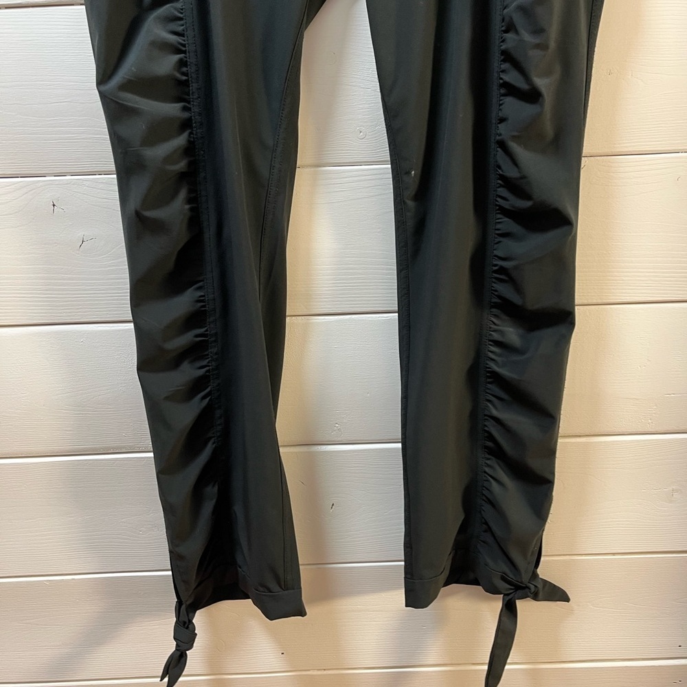 PRANA – BLACK ACTIVE RUCHED PANTS – SIZE L - Picture 5 of 9